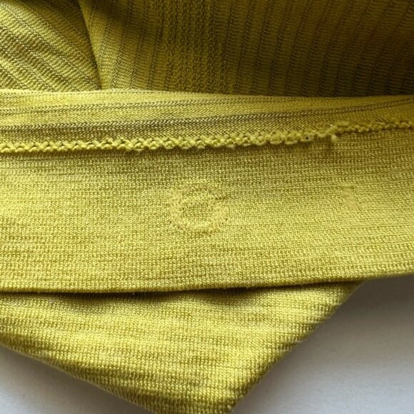 Lululemon Swiftly Tech Racerback 2.0 Yellow Pear Size 6 - Picture 3 of 3